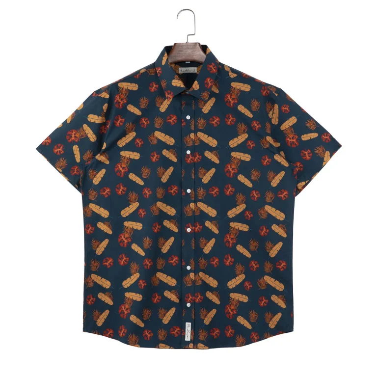 Hippe bedrijfskleding 9 Custom overhemd met verenprint van Bierlokaal De Luifel