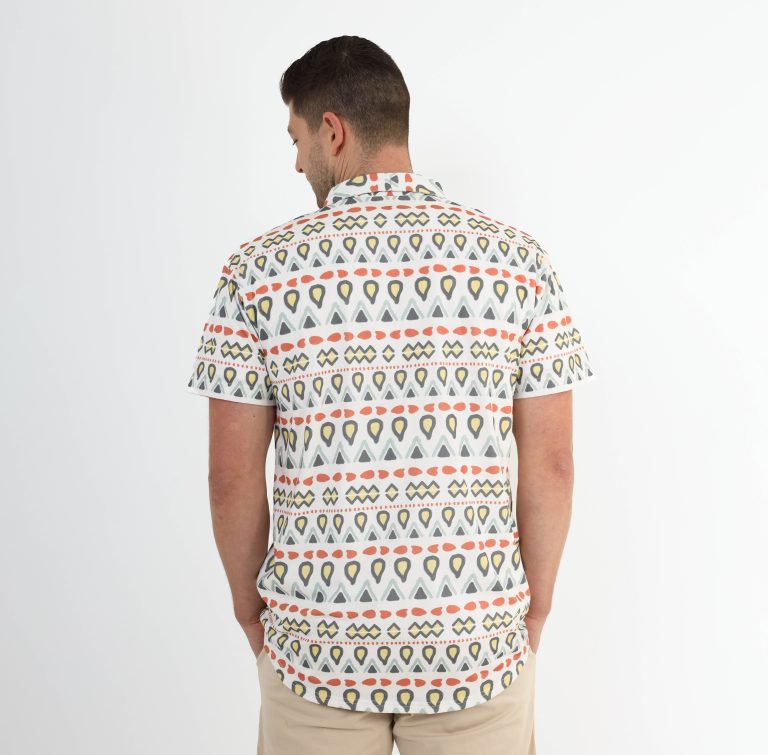 Wit Feesthemd met doodles als all-over print